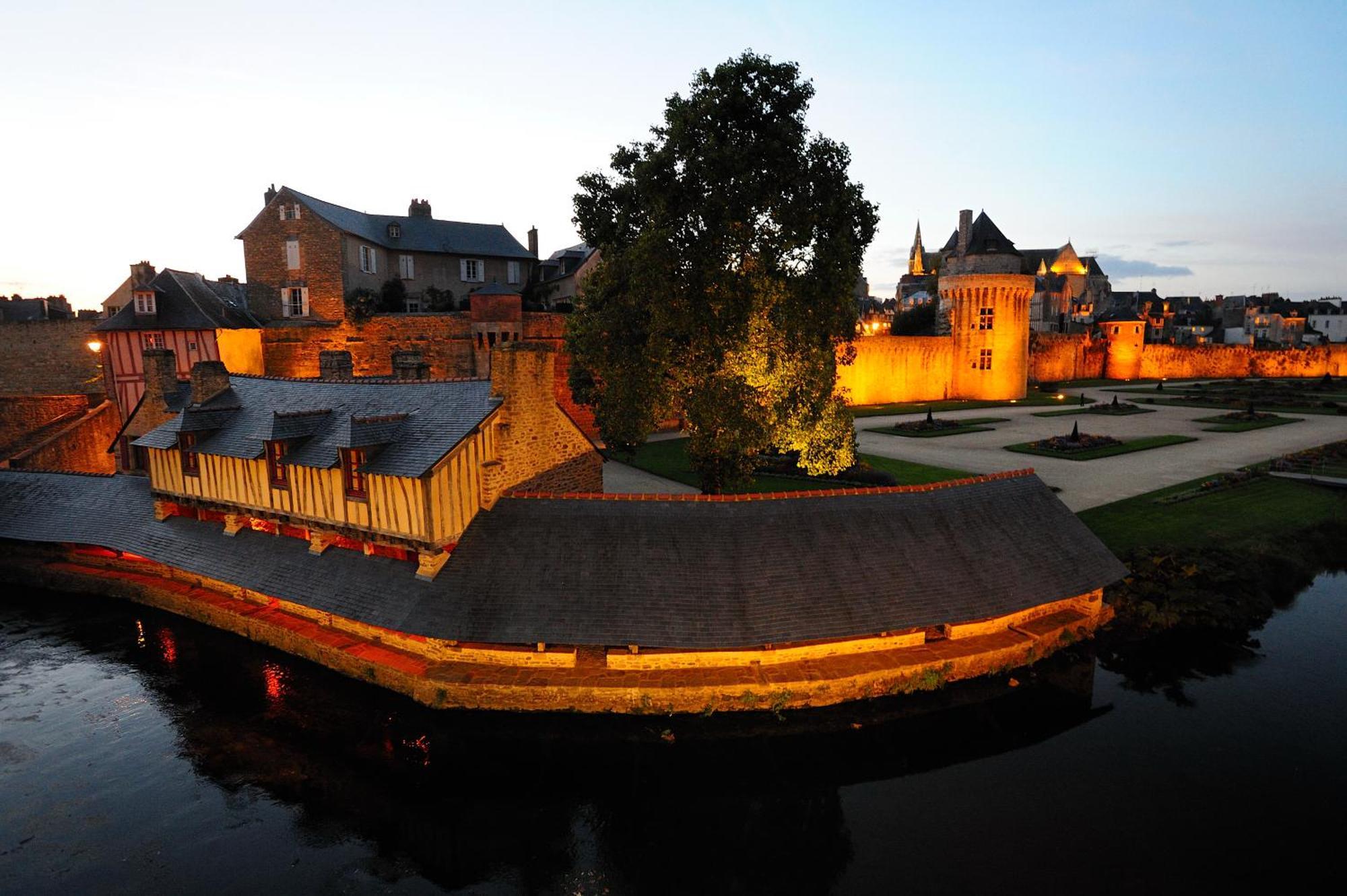 Le Gite Des Algues Sene Exterior photo